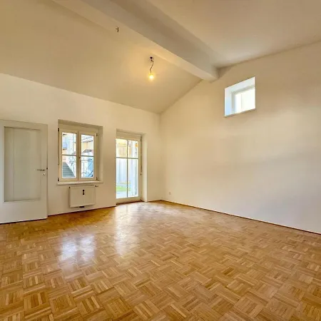 Schloss Eggenberg Apartment *