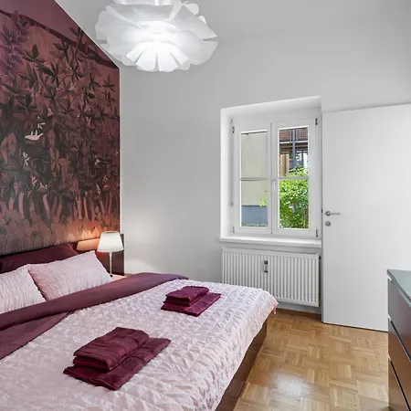 Schloss Eggenberg Apartment *