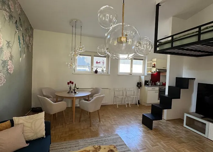 아파트 Schloss Eggenberg